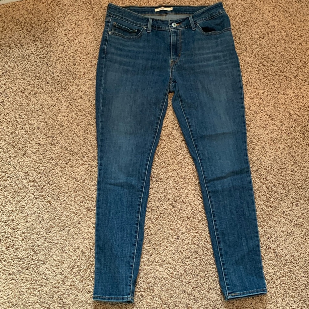 Women’s Levi’s 711 Skinny Size 32 (Size 12) Blue Jeans 👖
